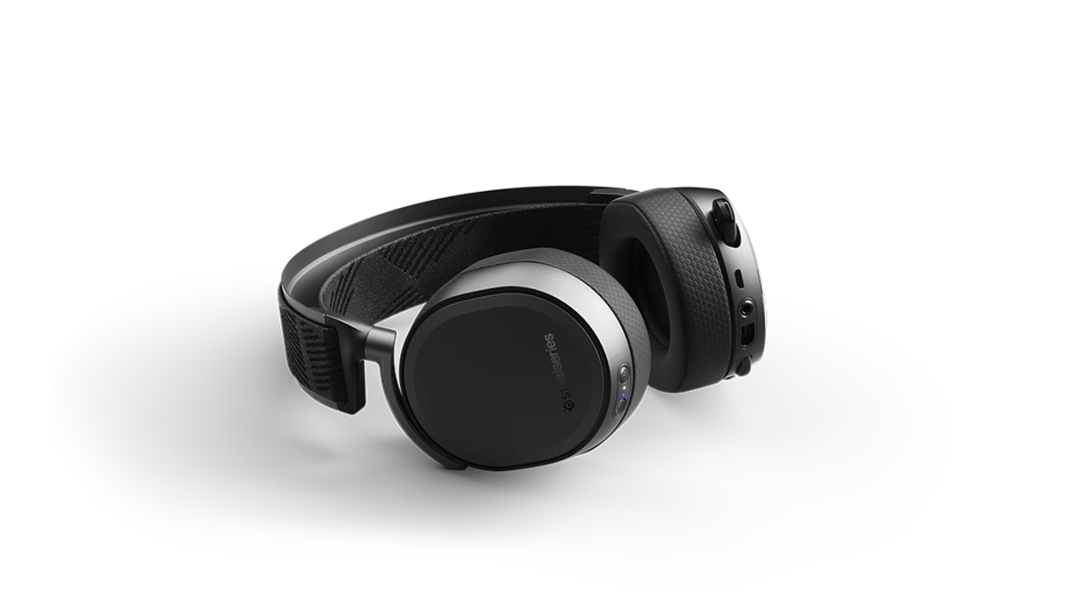 SteelSeries Arctis Pro Wireless — Gaming Headset 2 SteelSeries Arctis Pro Wireless gaming headset box with OLED base station, black